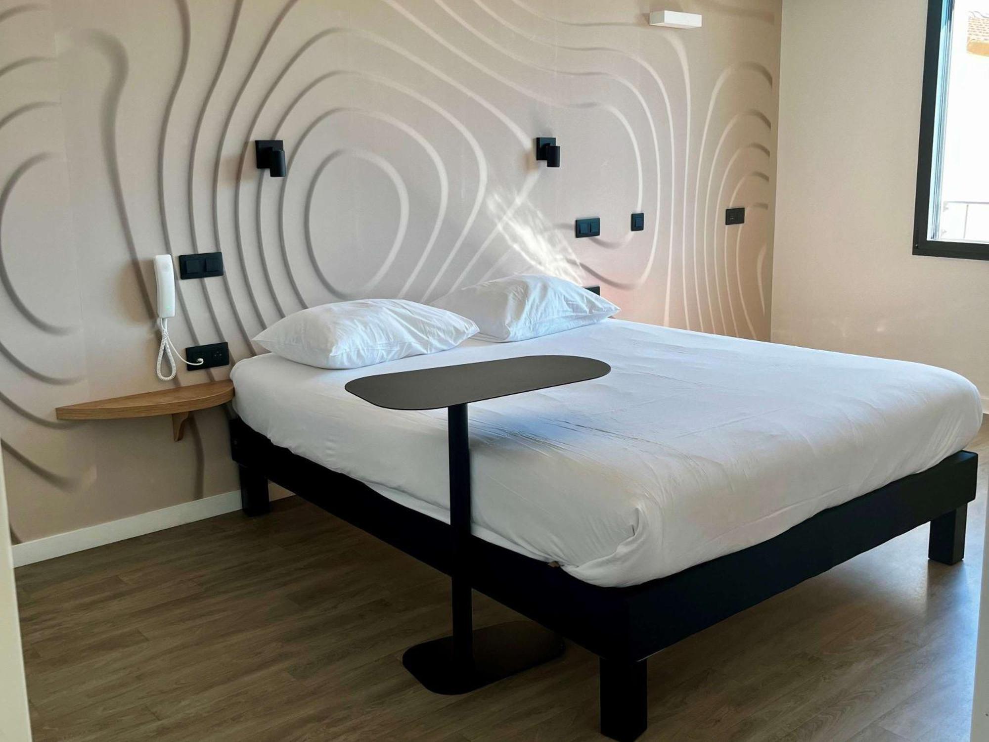 Ibis Styles Aix-en-provence Tgv Hotel *