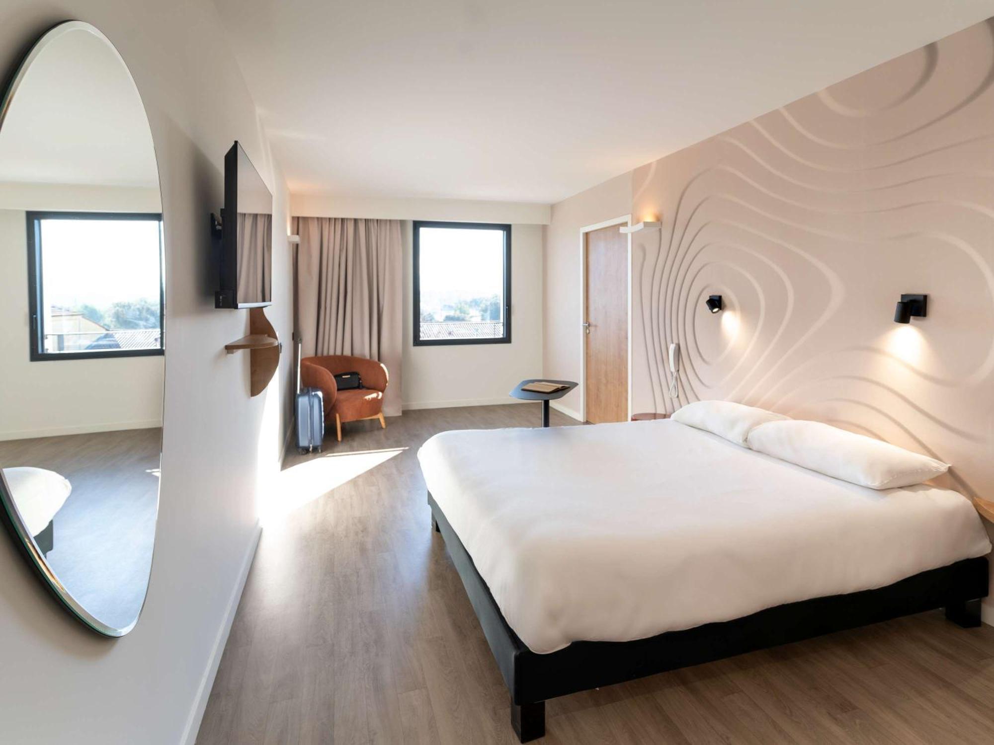 Ibis Styles Aix-en-provence Tgv Hotel *