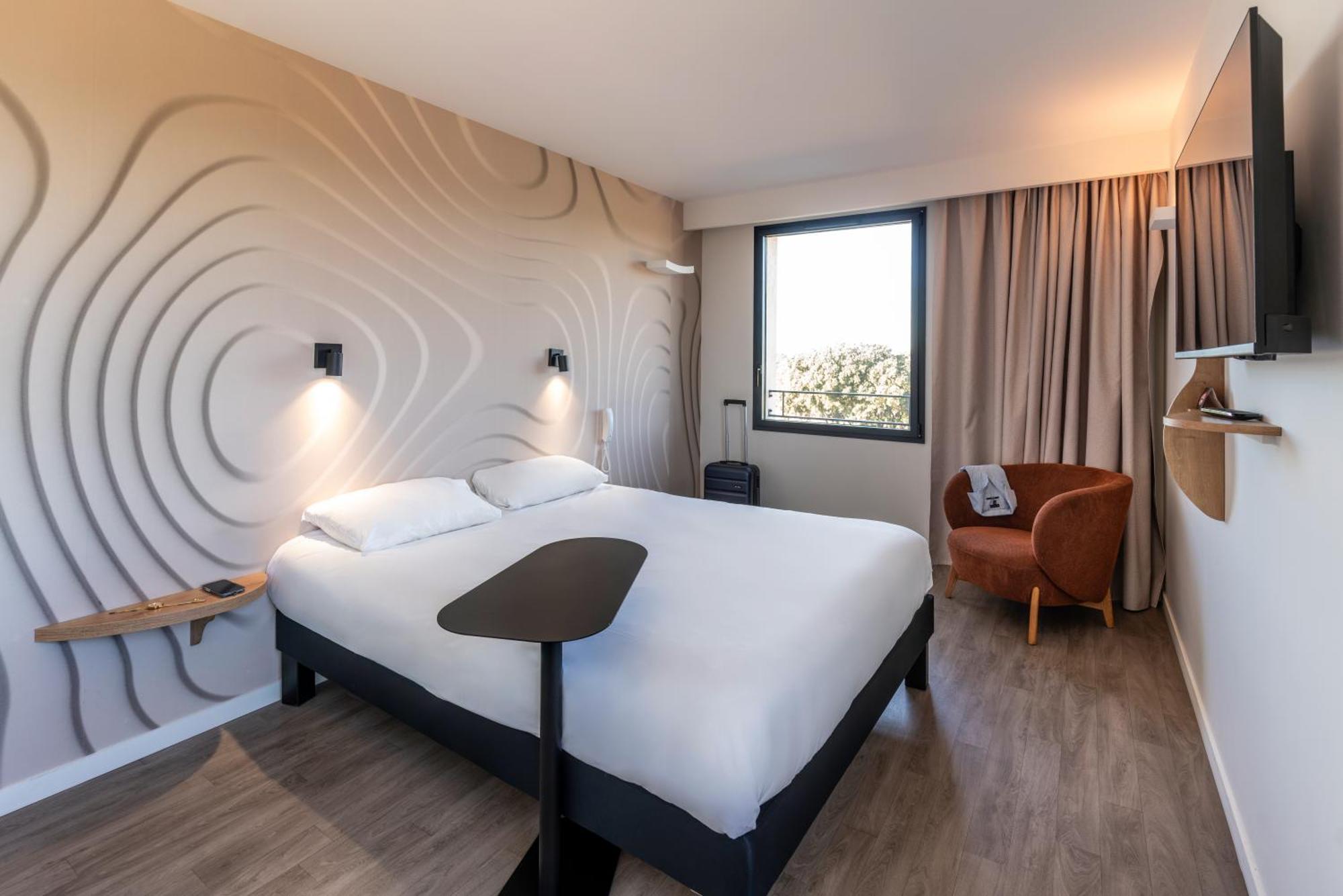 Ibis Styles Aix-en-provence Tgv Hotel
