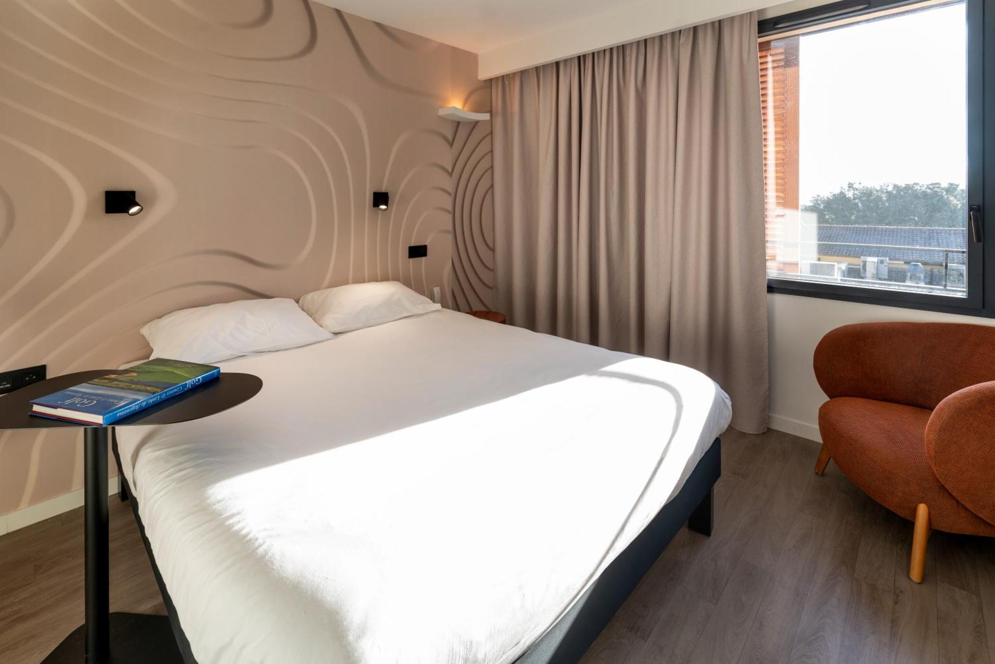 Ibis Styles Aix-en-provence Tgv Hotel