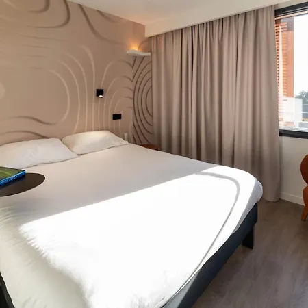 Ibis Styles Cabries Aix-En-Provence Tgv Hotel Exterior photo