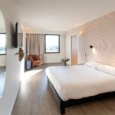 Ibis Styles Cabries Aix-En-Provence Tgv Hotel Exterior photo