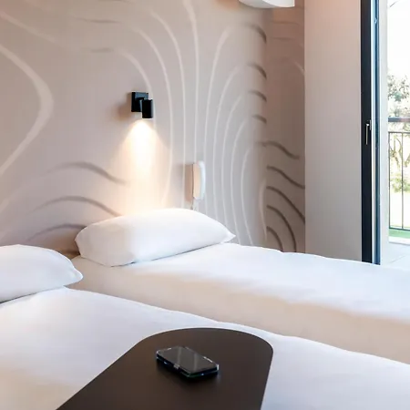 Ibis Styles Cabries Aix-En-Provence Tgv Hotel Exterior photo