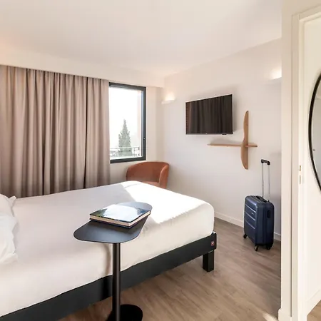 Ibis Styles Cabries Aix-En-Provence Tgv Hotel Exterior photo