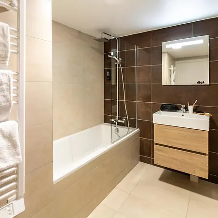 Ibis Styles Cabries Aix-En-Provence Tgv Hotel Exterior photo